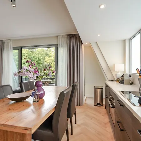 Park Executive 102 アパート *