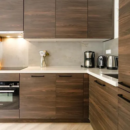 Park Executive 102 アパート