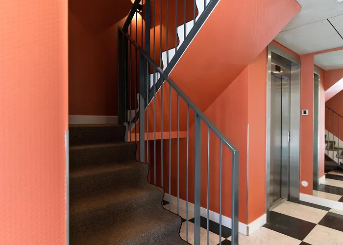 Park Executive 102 لاهاي