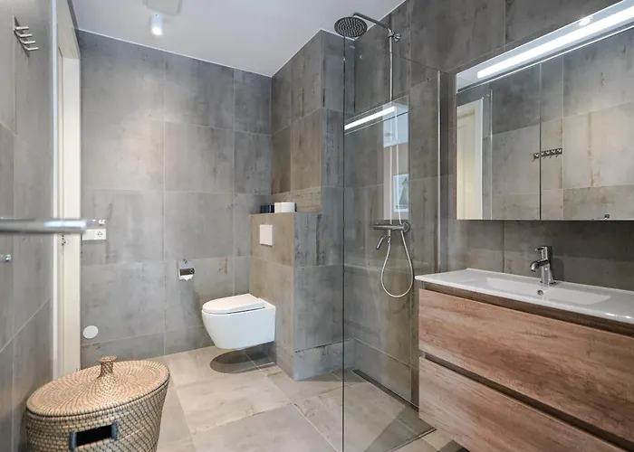 Park Executive 102 لاهاي