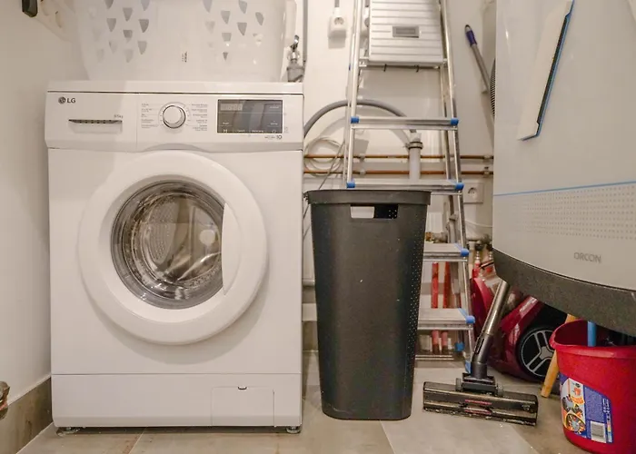 Park Executive 102 * لاهاي